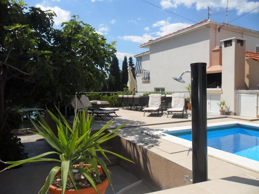 Apartments Villa Natali - Heating Pool Trogir Exterior foto